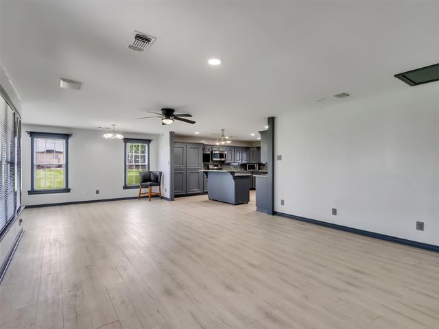 2000 Bob Smith Road, Baytown, TX 77521