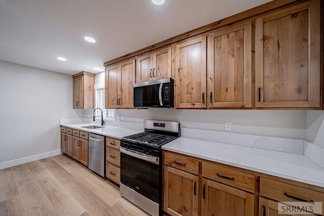 136 W Elm Street, Shelley, ID 83274