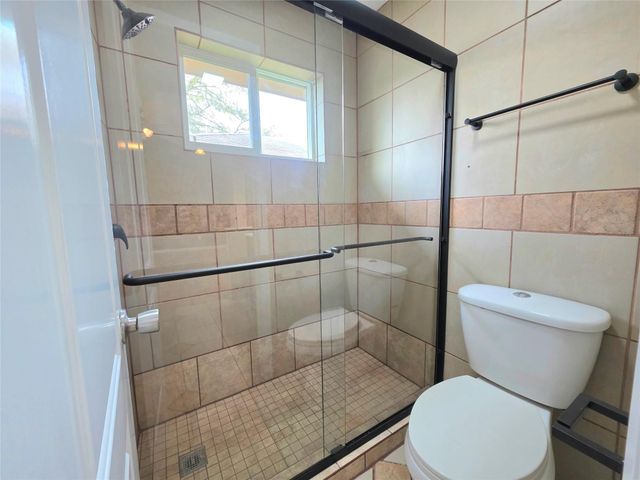 6510 Lynngate Drive, Spring, TX 77373