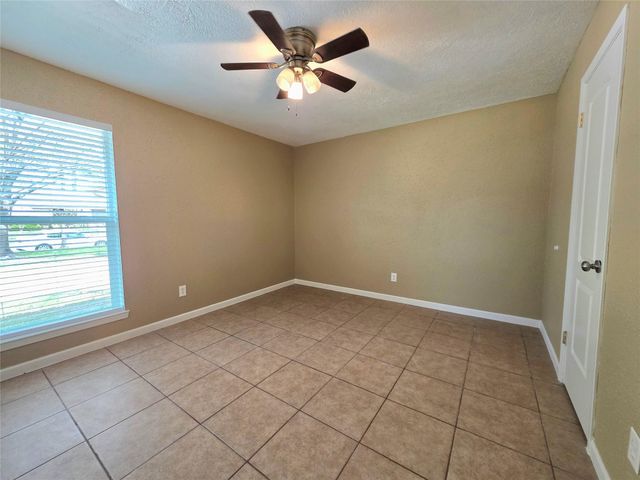 6510 Lynngate Drive, Spring, TX 77373