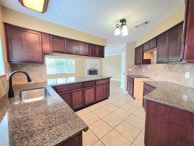 6510 Lynngate Drive, Spring, TX 77373