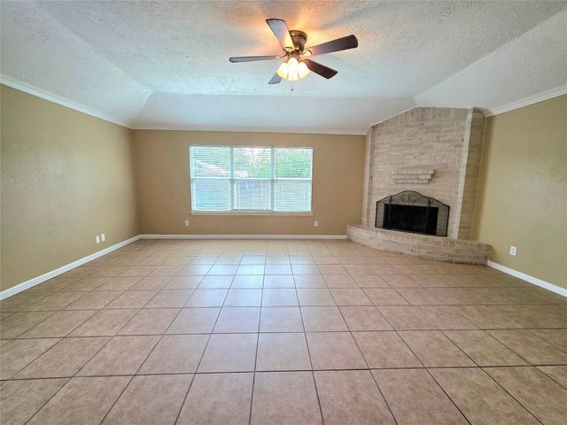 6510 Lynngate Drive, Spring, TX 77373