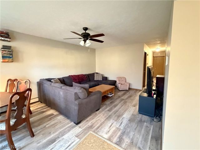 1268 Oxford Drive, Madison, OH 44057