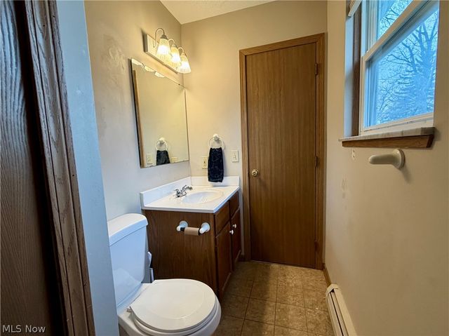 1268 Oxford Drive, Madison, OH 44057