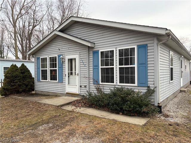 1268 Oxford Drive, Madison, OH 44057