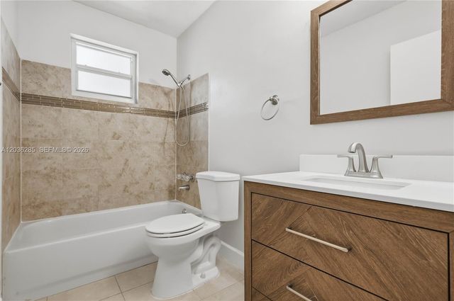 6105 Fletcher St, Hollywood, FL 33023