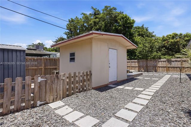 6105 Fletcher St, Hollywood, FL 33023