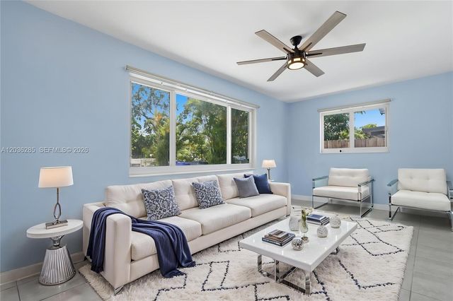 6105 Fletcher St, Hollywood, FL 33023