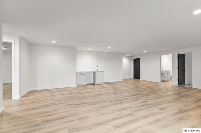 9515 S 81st Street, Lincoln, NE 68516
