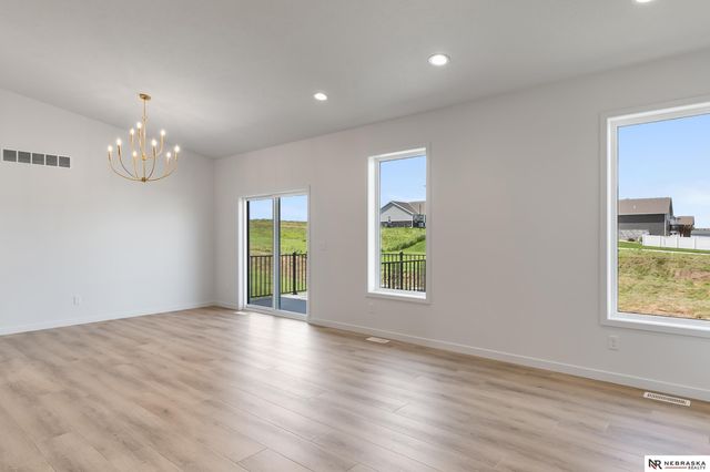 9515 S 81st Street, Lincoln, NE 68516