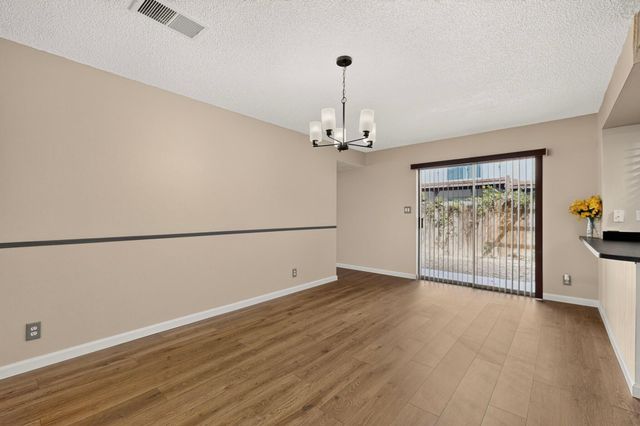 37 Calle Arroyo Seco NW, Albuquerque, NM 87120