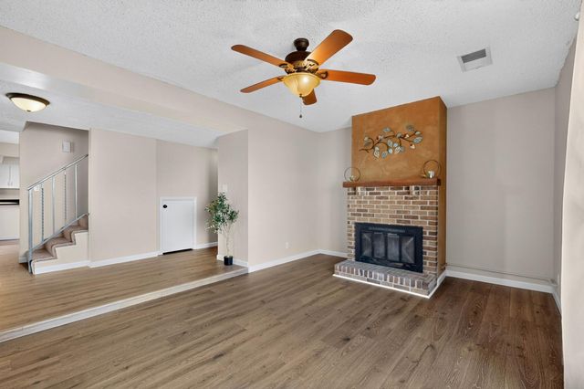 37 Calle Arroyo Seco NW, Albuquerque, NM 87120