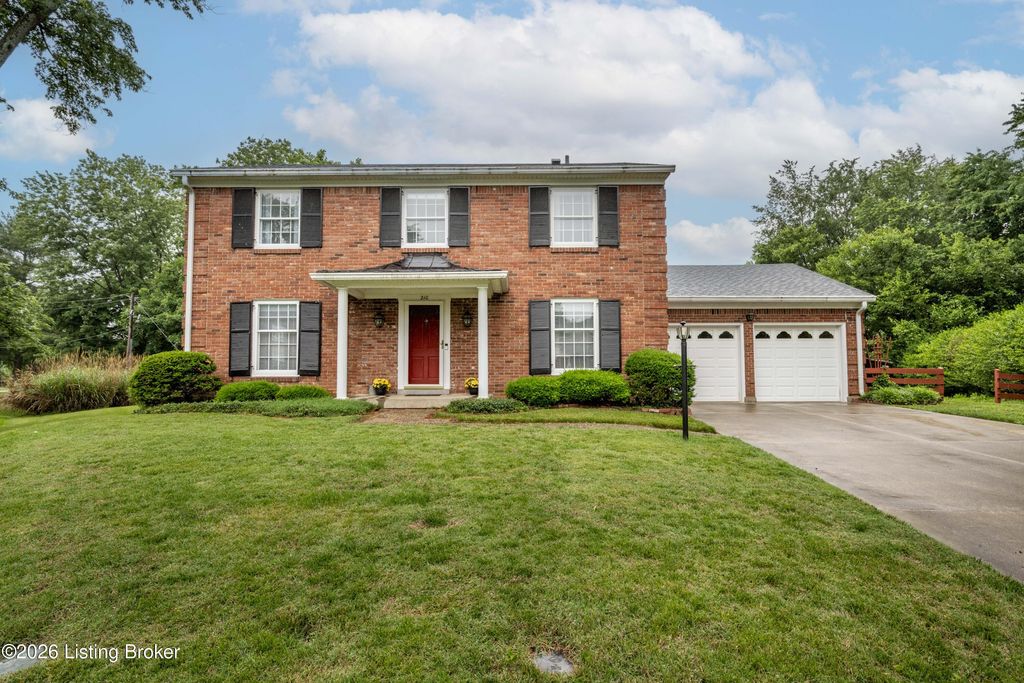 210 Dunbar Pl, Douglass Hills, KY 40243
