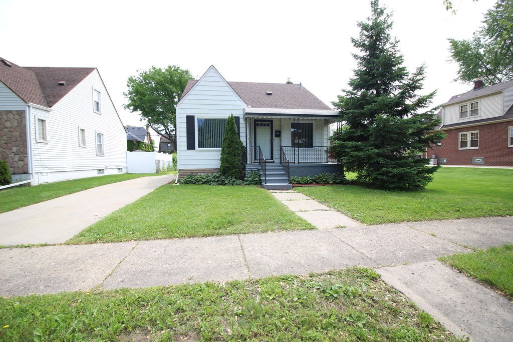 633 North Drive, Wyandotte City, MI 48192