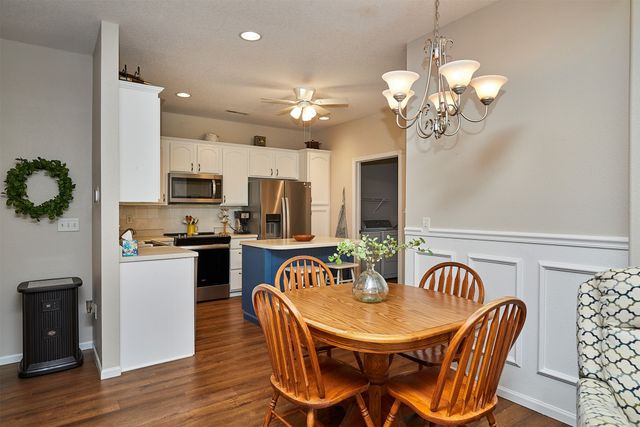 280 S 79th Street 1302, West Des Moines, IA 50266