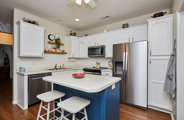 280 S 79th Street 1302, West Des Moines, IA 50266