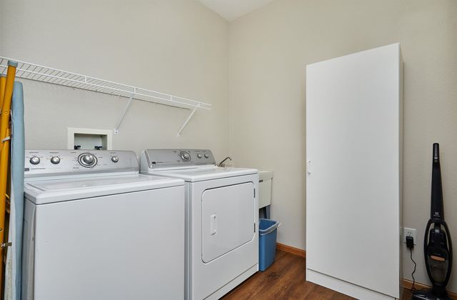 280 S 79th Street 1302, West Des Moines, IA 50266