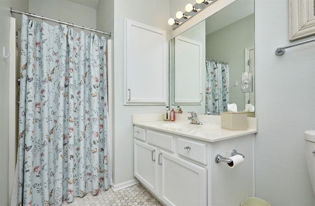 280 S 79th Street 1302, West Des Moines, IA 50266