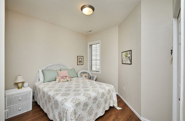280 S 79th Street 1302, West Des Moines, IA 50266