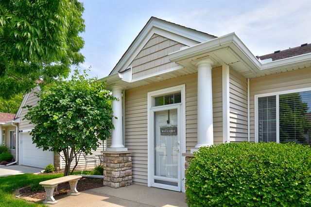 280 S 79th Street 1302, West Des Moines, IA 50266