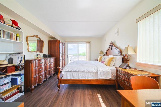 38 Moonachie Road 402, Hackensack, NJ 07601