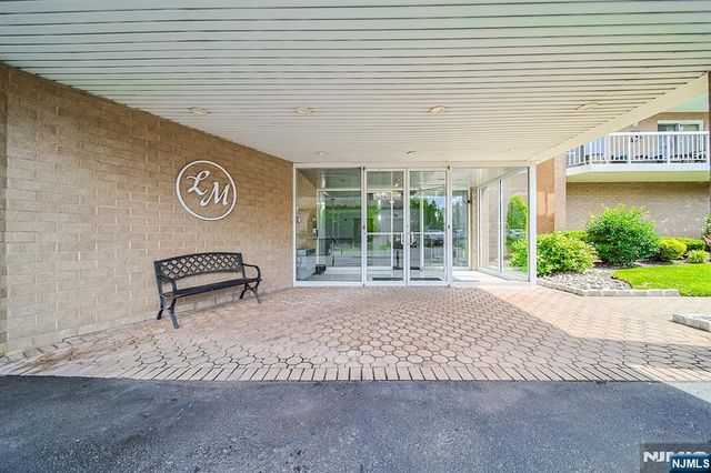 38 Moonachie Road 402, Hackensack, NJ 07601