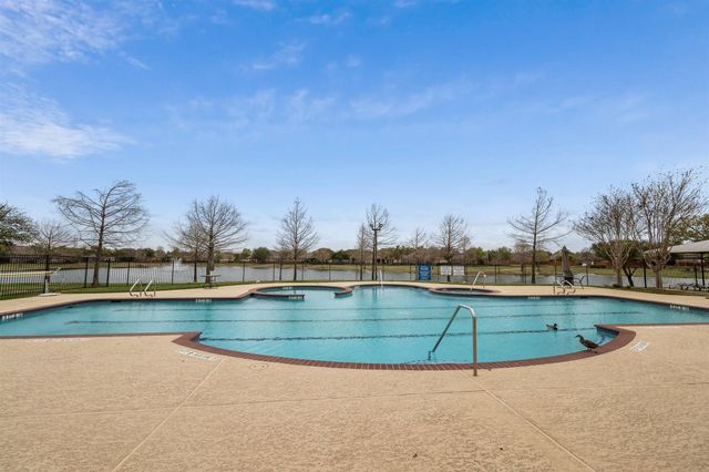 18915 S Bee Cave Springs Circle, Cypress, TX 77433