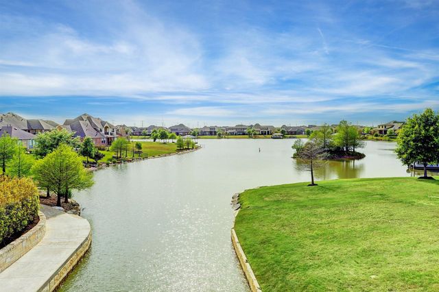 18915 S Bee Cave Springs Circle, Cypress, TX 77433