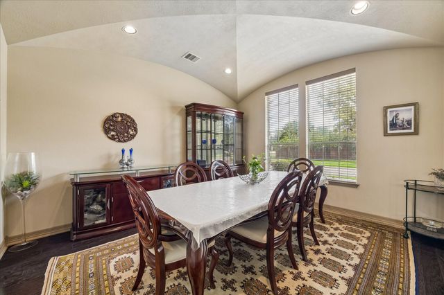 18915 S Bee Cave Springs Circle, Cypress, TX 77433