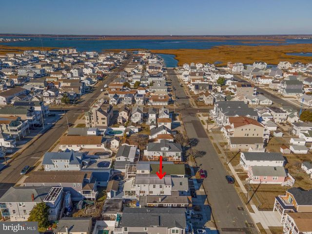 114 W 15TH AVE, Wildwood, NJ 08260