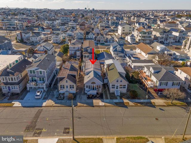 114 W 15TH AVE, Wildwood, NJ 08260