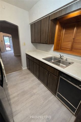 703 Laura St, West Mifflin, PA 15122