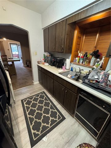 703 Laura St, West Mifflin, PA 15122