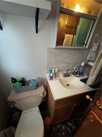 703 Laura St, West Mifflin, PA 15122