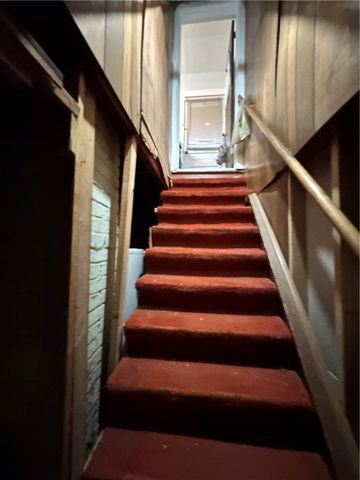 703 Laura St, West Mifflin, PA 15122