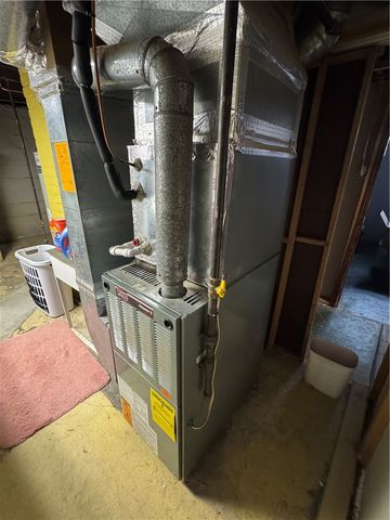 703 Laura St, West Mifflin, PA 15122