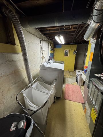 703 Laura St, West Mifflin, PA 15122