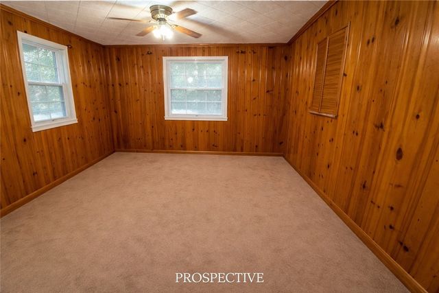 703 Laura St, West Mifflin, PA 15122