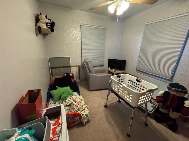 703 Laura St, West Mifflin, PA 15122