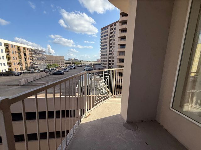 3505 Sage Road 610, Houston, TX 77056