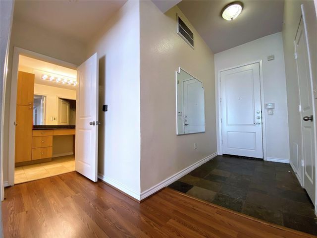 3505 Sage Road 610, Houston, TX 77056