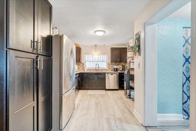 105 Barnett RD, Salem, VA 24153