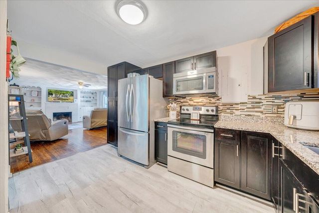 105 Barnett RD, Salem, VA 24153