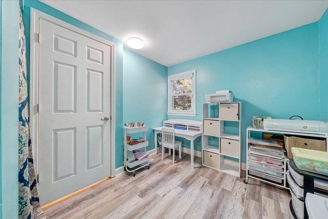 105 Barnett RD, Salem, VA 24153