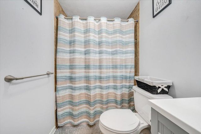 105 Barnett RD, Salem, VA 24153