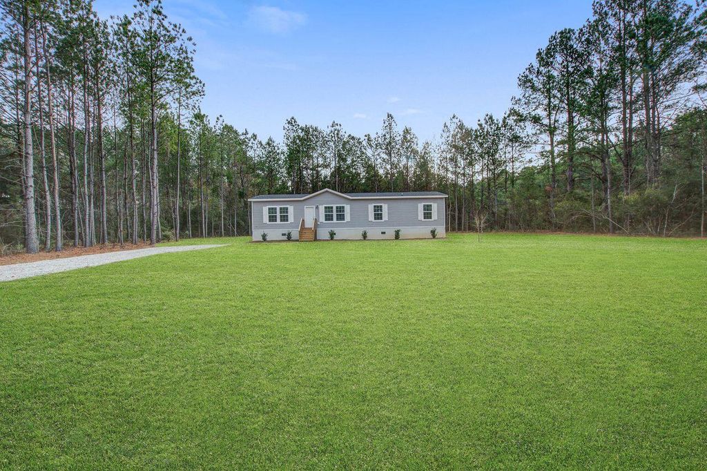 1576 Pine Grove Road, Ruffin, SC 29475