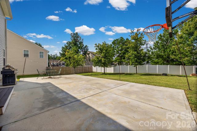 3011 Rhododendron Place, Lake Wylie, SC 29710