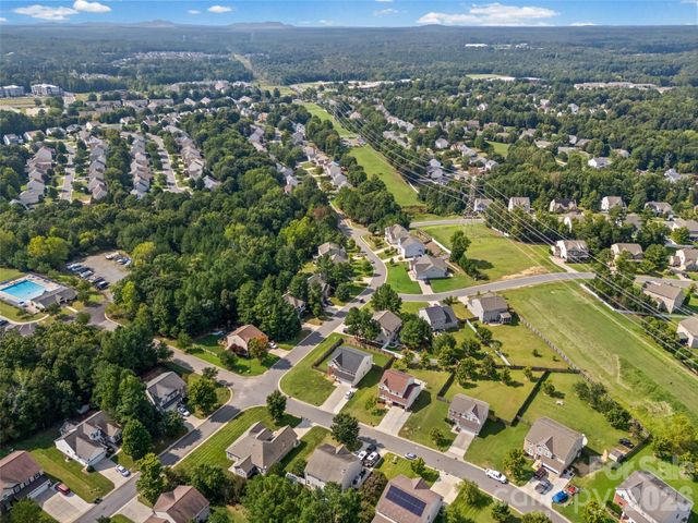 3011 Rhododendron Place, Lake Wylie, SC 29710
