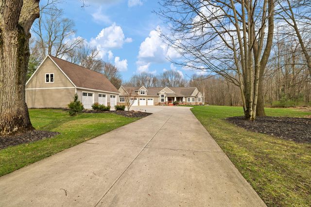 13090 Woodhaven Drive, Robinson Twp, MI 49417