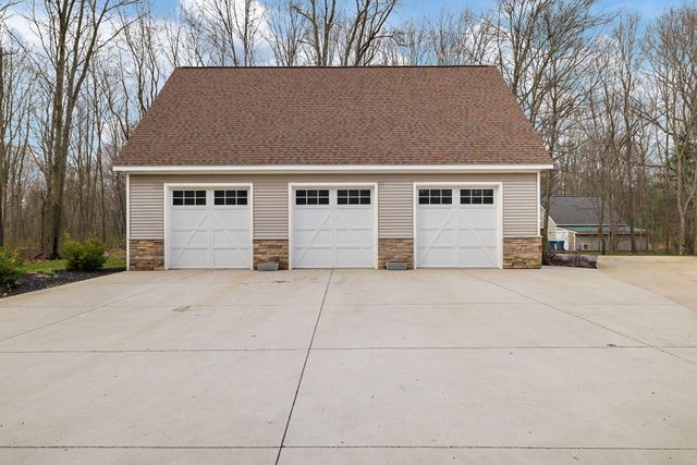 13090 Woodhaven Drive, Robinson Twp, MI 49417